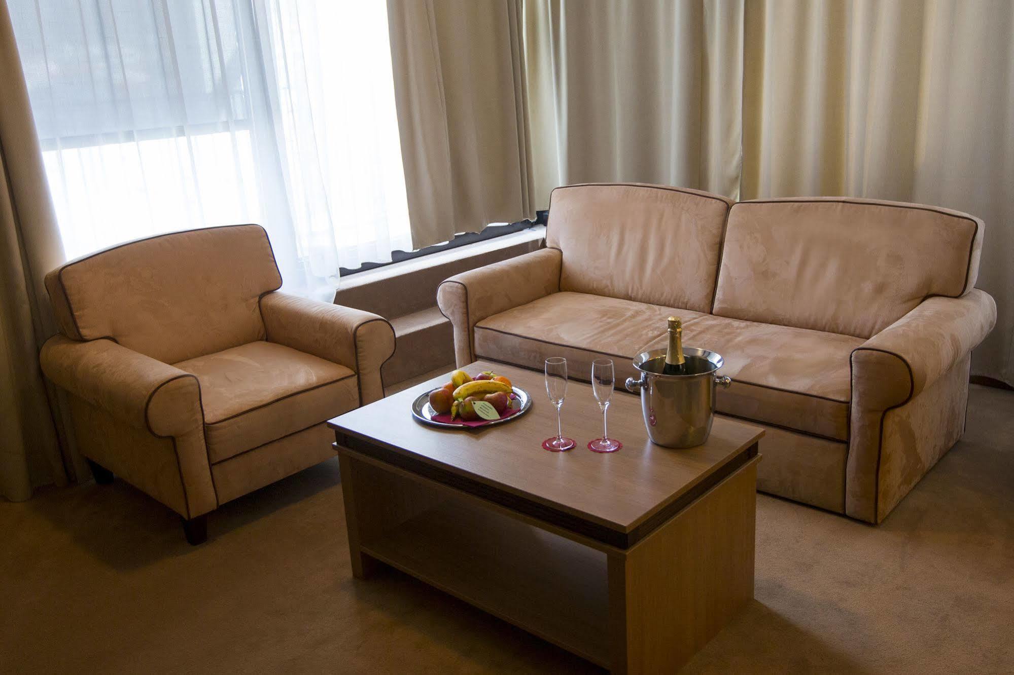 Hotel Kras Postojna Exterior photo