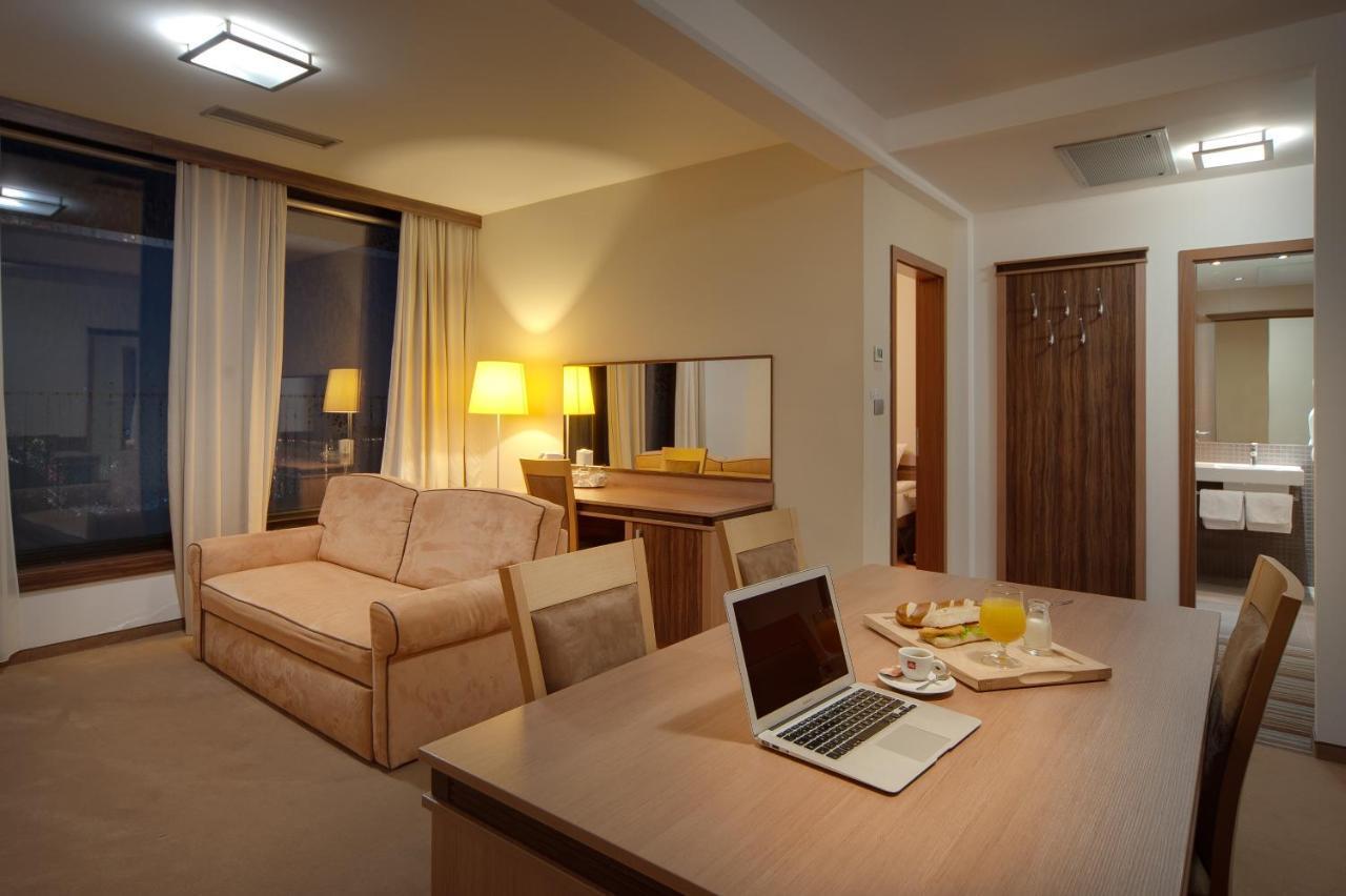 Hotel Kras Postojna Exterior photo